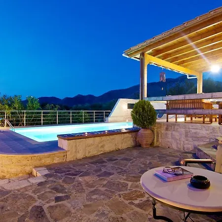 Villa Artemis Garazo